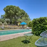 Mas Les Micocouliers Bed & Breakfast