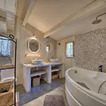 Bed & Breakfast Mas Les Micocouliers