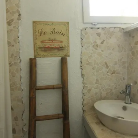 Bed & Breakfast Mas Les Micocouliers