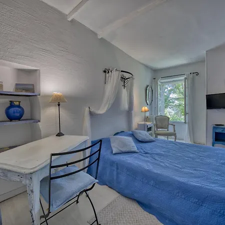 Bed & Breakfast Mas Les Micocouliers