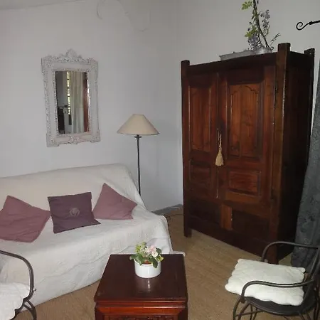 فندق مبيت وإفطار Mas Les Micocouliers Saint-Christol-lès-Alès