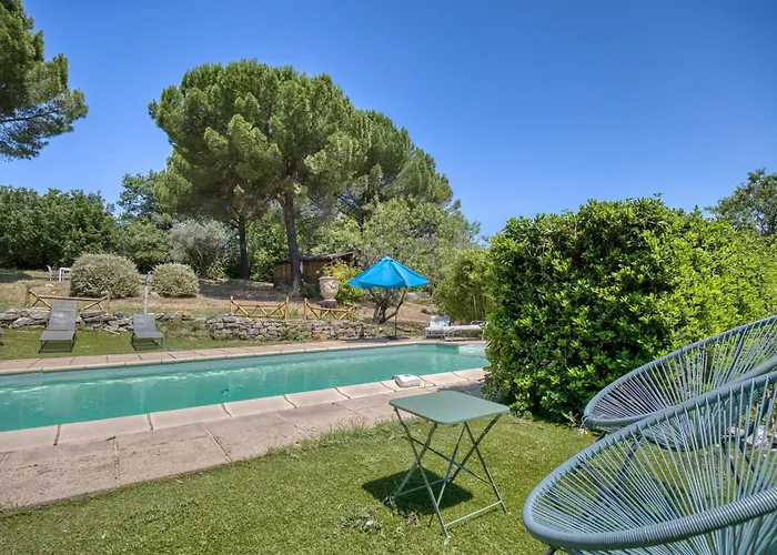 Mas Les Micocouliers Bed & Breakfast
