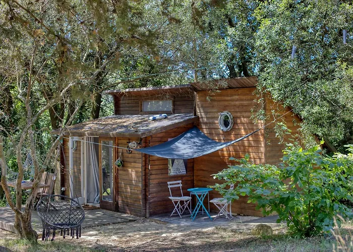 Mas Les Micocouliers Bed & Breakfast 3*